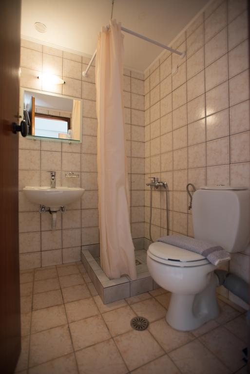 Fragiskos Hotel Матала Экстерьер фото